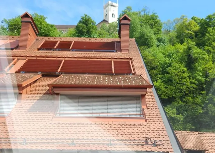 ホステル アドホック