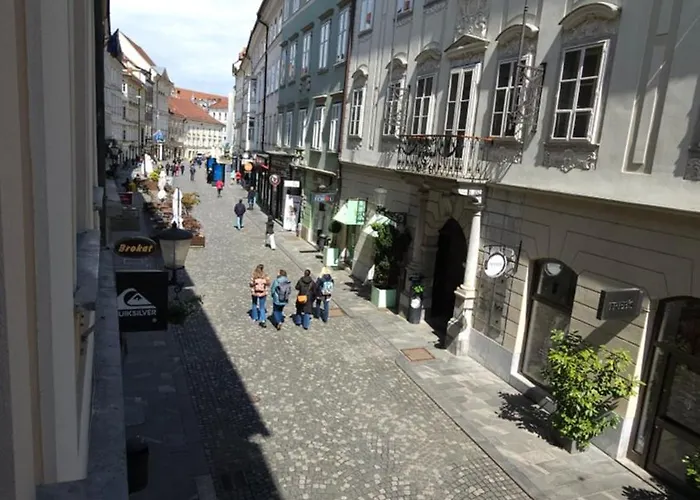 Hostel Adhoc Ljubljana