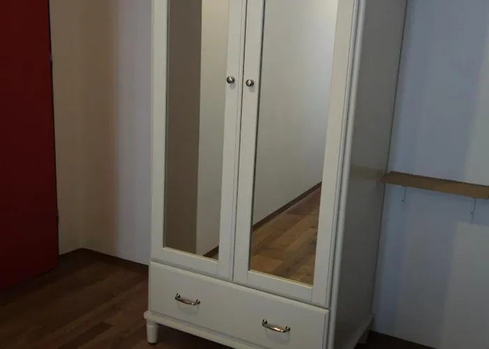 ホステル アドホック